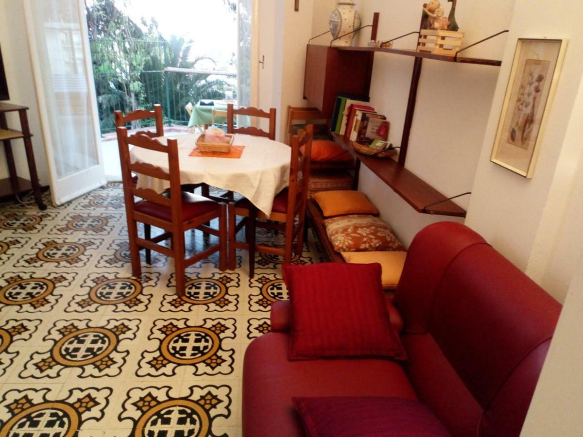 Casa Di Claude Con Posto Auto Apartamento Finale Ligure Exterior foto