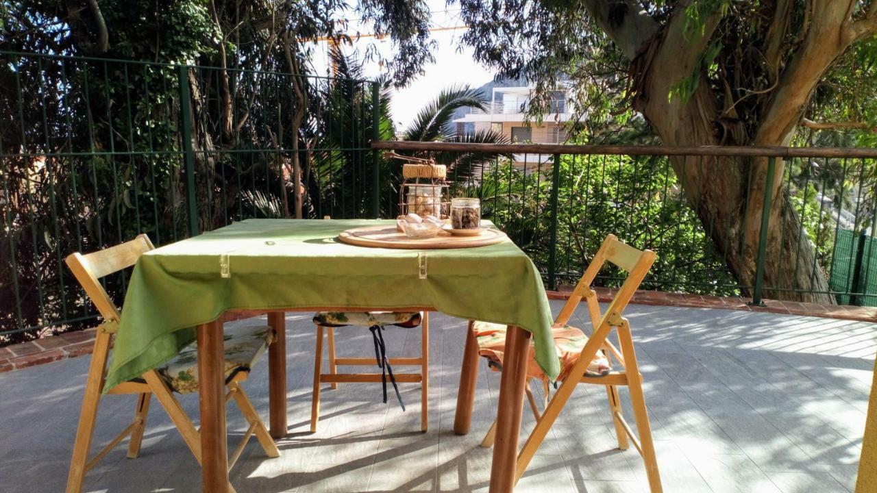 Casa Di Claude Con Posto Auto Apartamento Finale Ligure Exterior foto